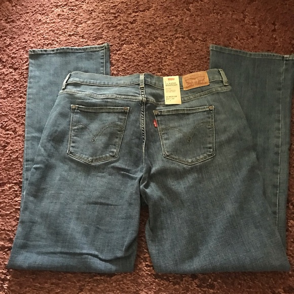 Levi’s Classic Bootcut - Picture 3 of 5